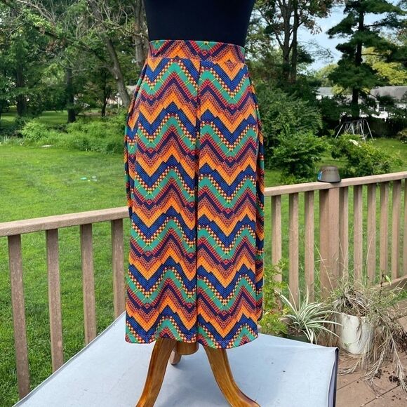 Madison skirt -LuLaRoe   - Picture 1 of 5